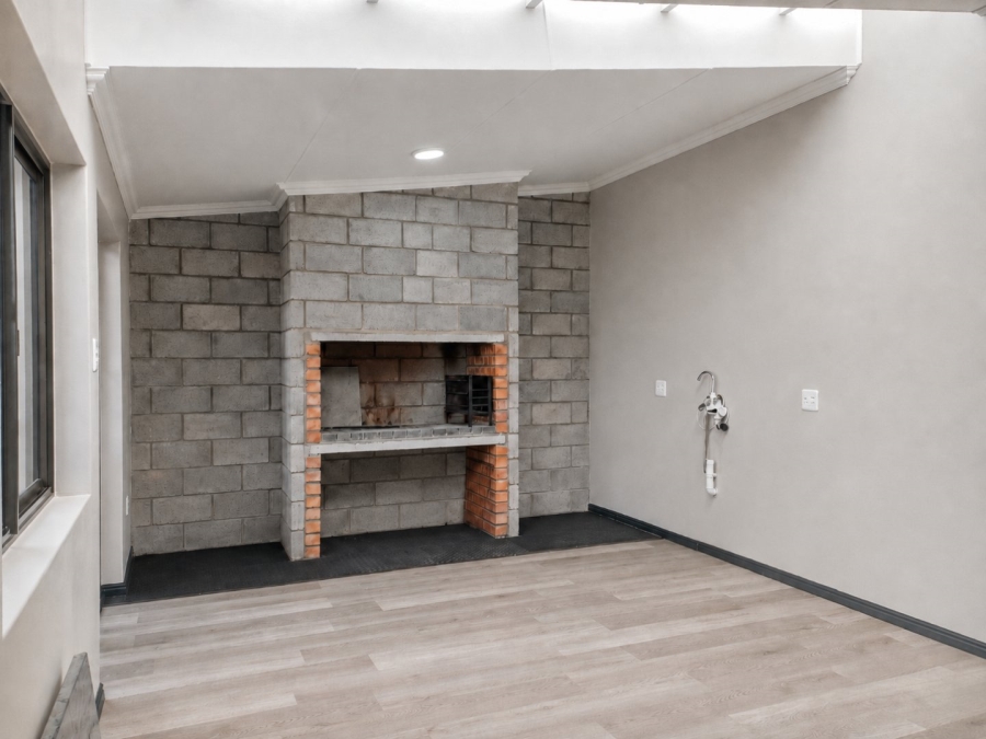 3 Bedroom Property for Sale in Twee Kuilen Western Cape
